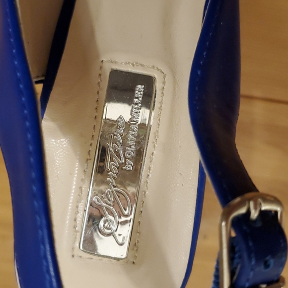 Heels - Picture 4 of 7